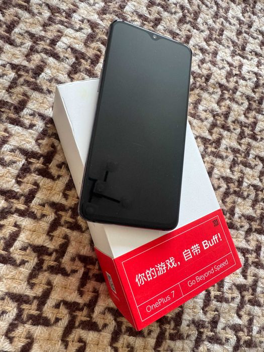 OnePlus 7 (8GB 256GB Gray)