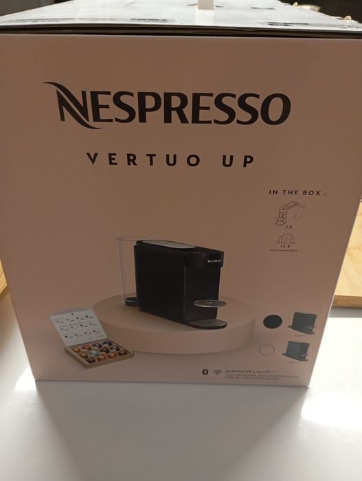 Maquina Nespresso Nova em caixa