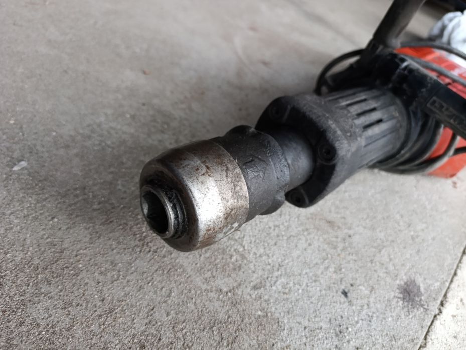 Hilti TE 905 młot wyburzeniowy