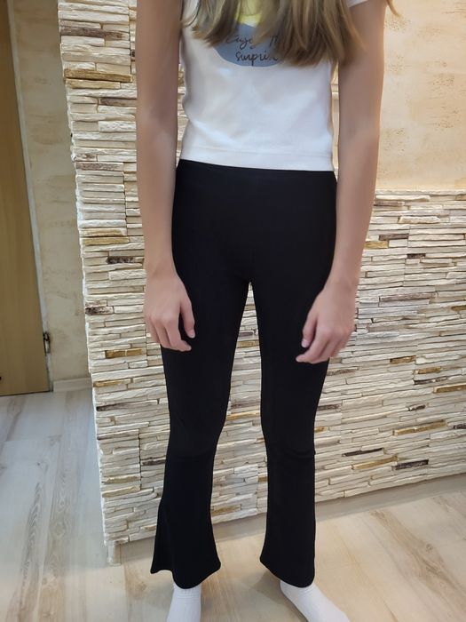 Spodnie czarne prążek dzwony