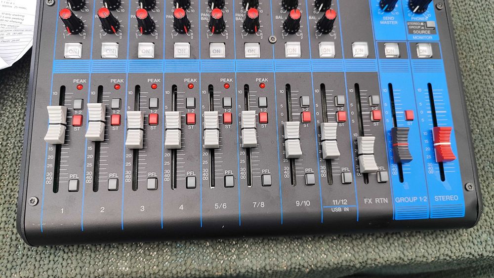 Yamaha MG12XU mikser analogowy USB efekty SPX D-PRE