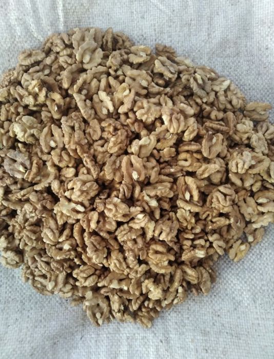 Продам грецький горіх, половинки