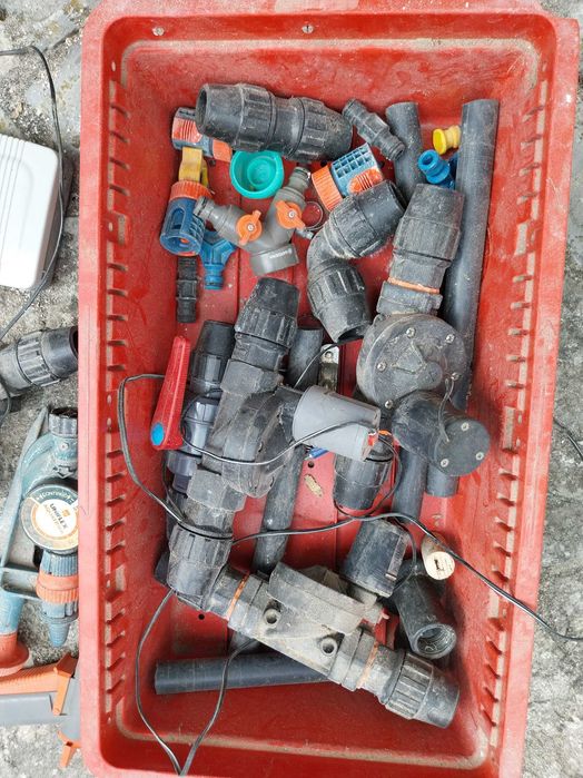 Acessórios vários de sistema de rega programada Gardena e Uniflex