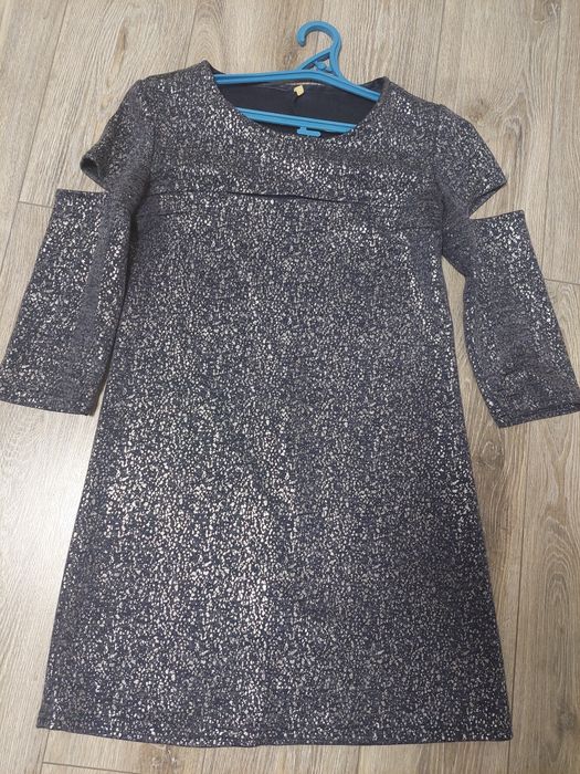 Продам сукню розмір M-L