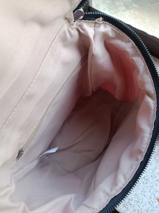 Red Backpack64550227391618121