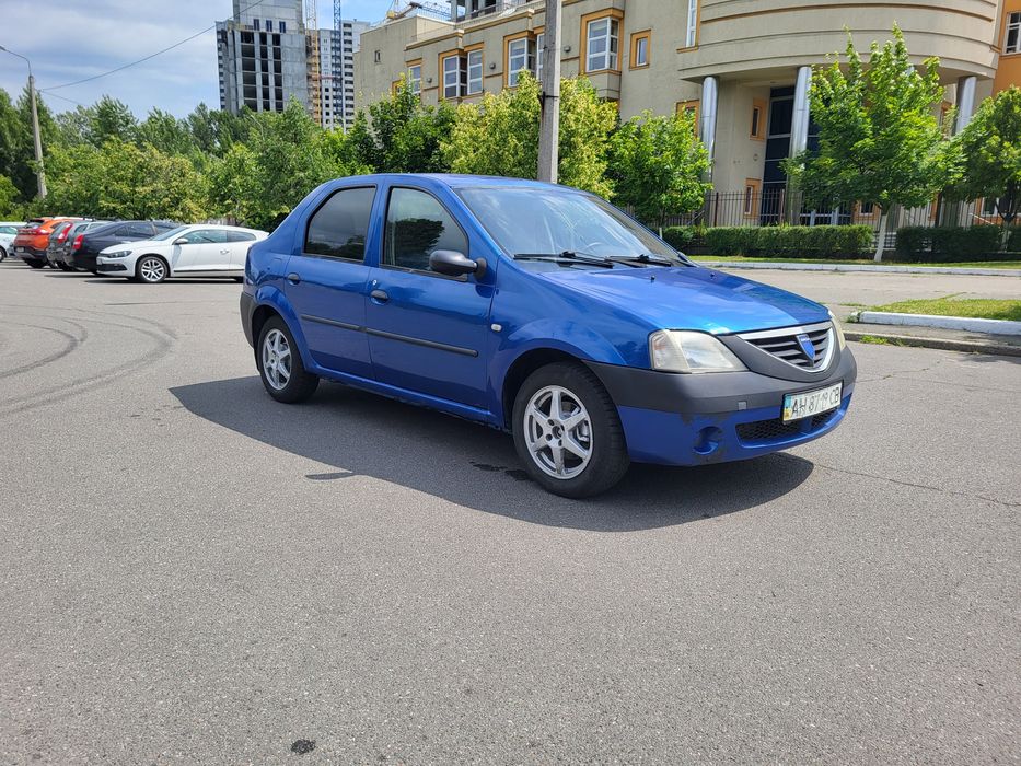 Продам дачія логан один власник з салону