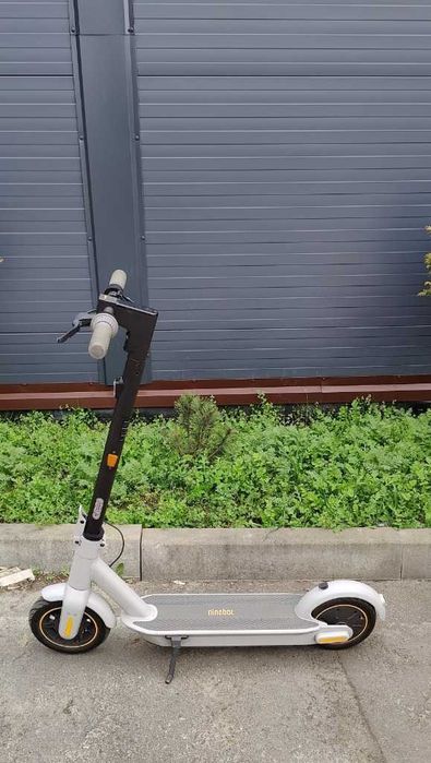 Segway KickScooter Max G30L