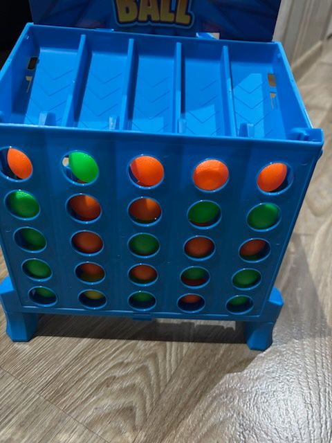 Gra planszowa bounclig ball