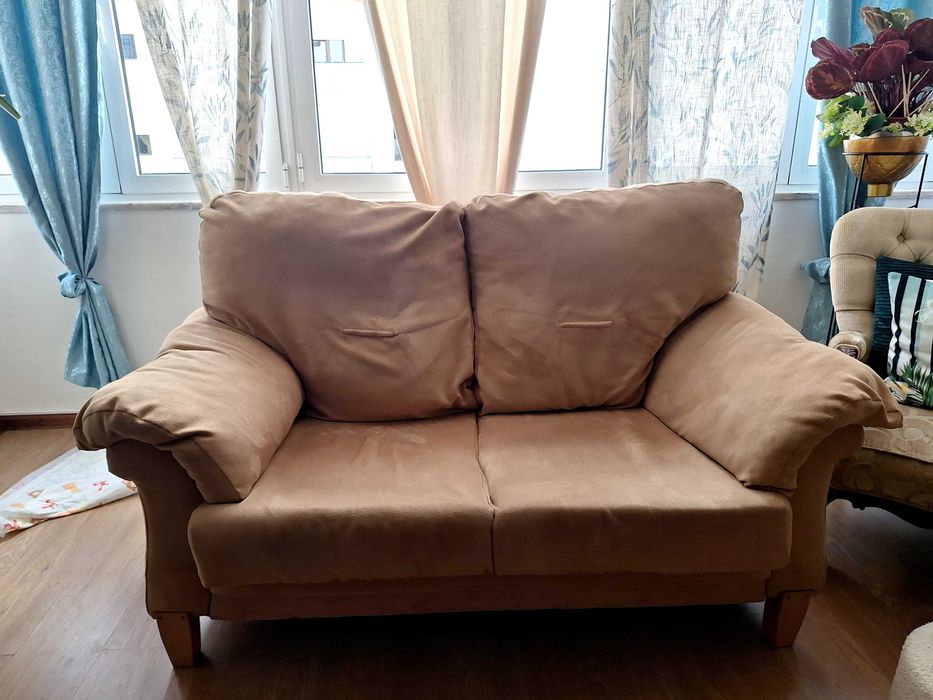 Vendo sofa 2 lugares creme