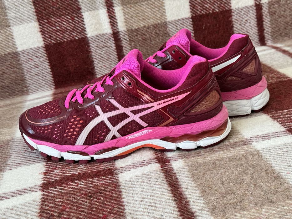 (Оригінал) жіночі кросівки Asics Gel-Kayano, розмір 39