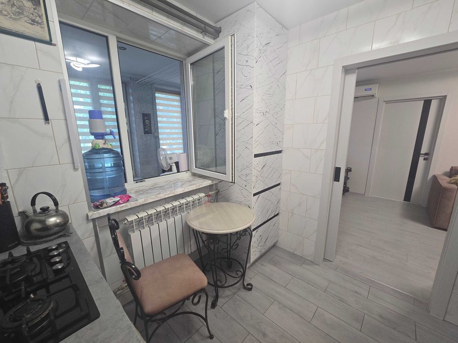Продаж 3-х кімнатна квартира  68 м2 Заводський р-н вул Рюміна / пр Центральний
