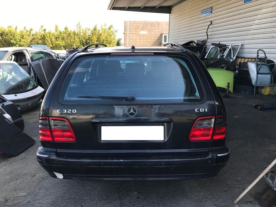 Mercedes Classe E T-Model (S210) 320T CDi - Para Peças