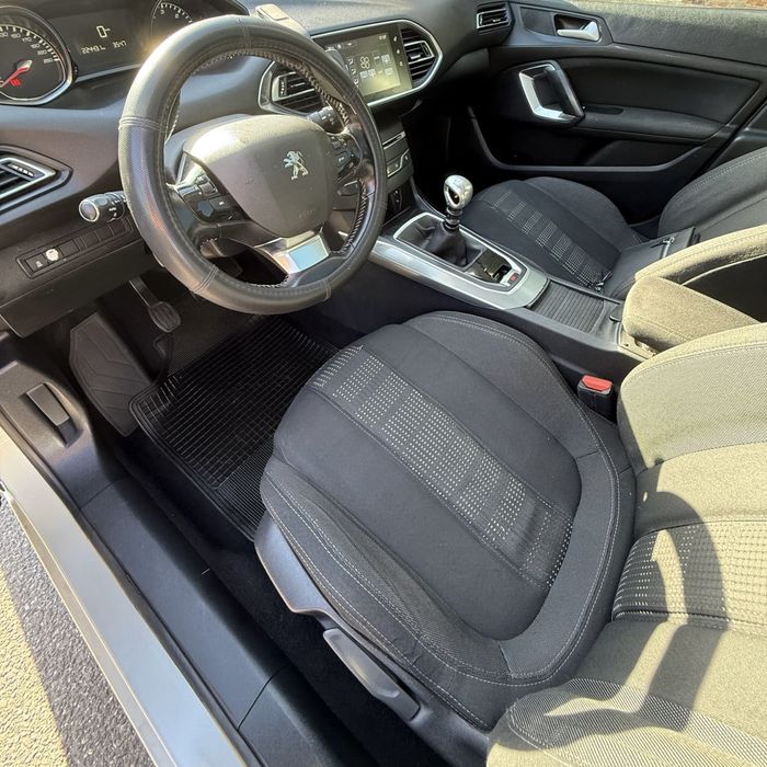 Peugeot 308 1.6 HDi **DESDE 129€ MêS**