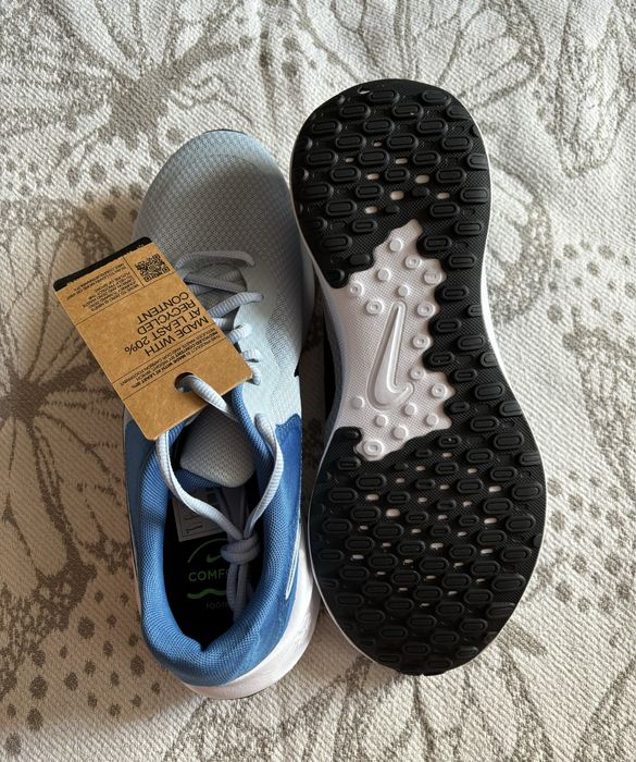 Кроссовки Nike Revolution 7