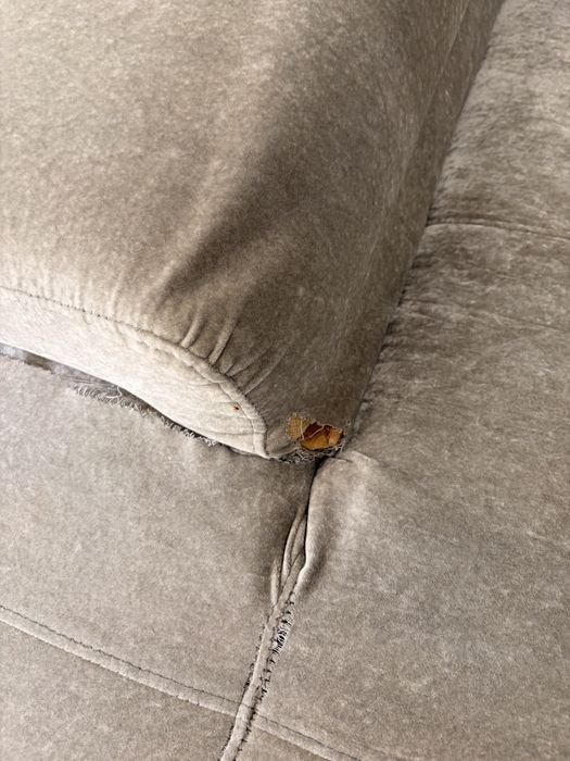Conjunto de 2 sofas em tecido tipo veludo