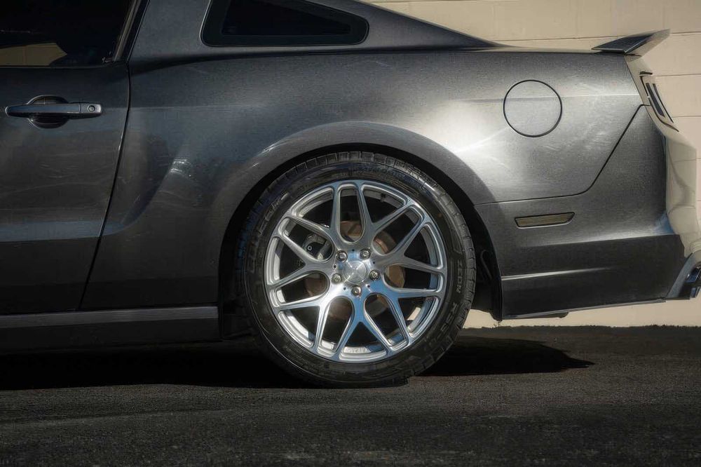 Ford Mustang      2014