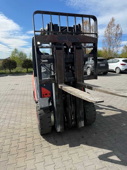 LINDE H35T EVO LPG Triplex вилковий навантажувач з ходу 4,7 м, позиціонер вил 2017 року