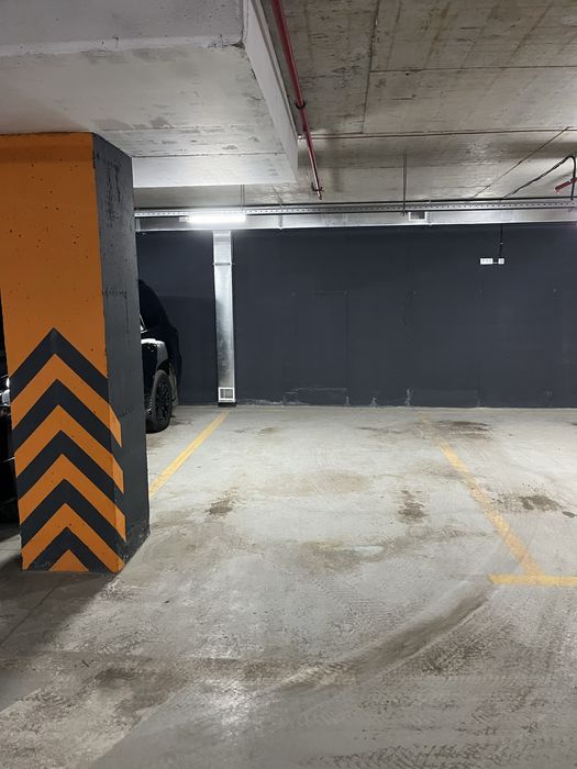 Оренда паркомісця в ЖК Липки від власника