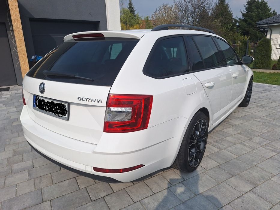 Octavia 1.5 ,przebieg autostradowy,wymiana oleju co 15tys.km.od nowości.