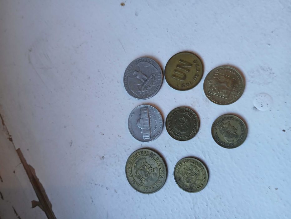 Продам різні монети/ монеты