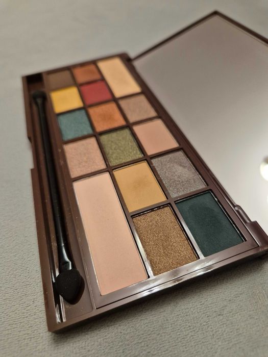 Paleta cieni do oczu Revolution MakeUp Ilovemakeup Mint Chocolate