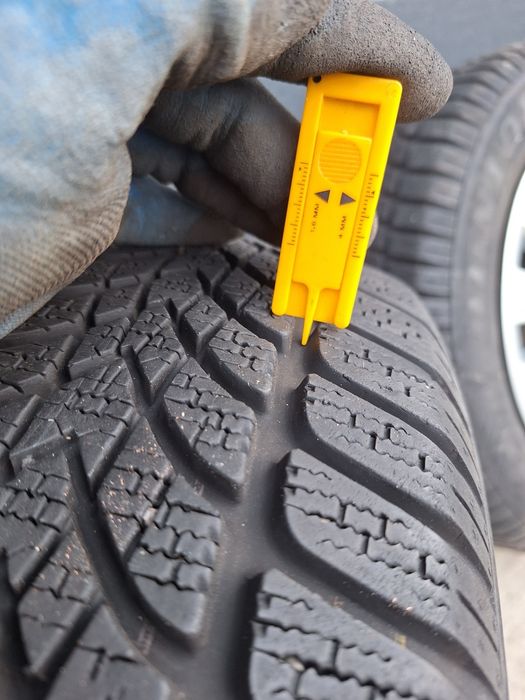 Felgi stalowe opony Kołpaki BMW 195/65R15
