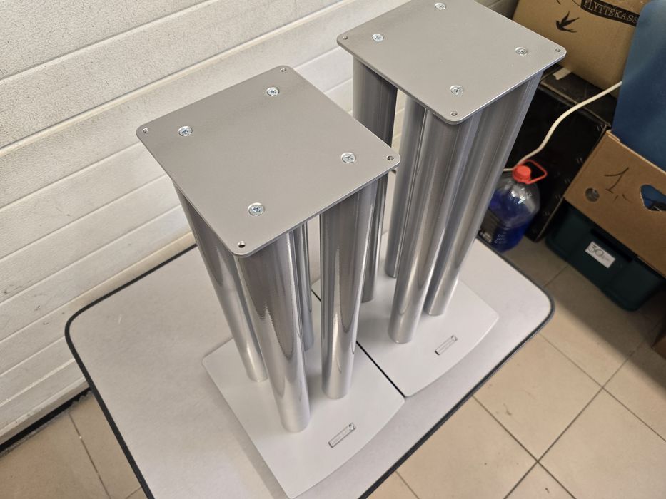 SOUNDSTYLE Z5 standy, podstawy pod głośniki jak nowe.
