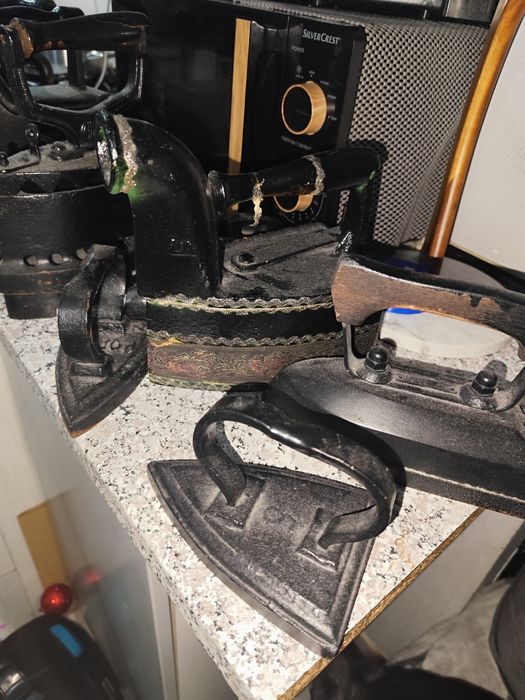 Ferros de engomar antigo