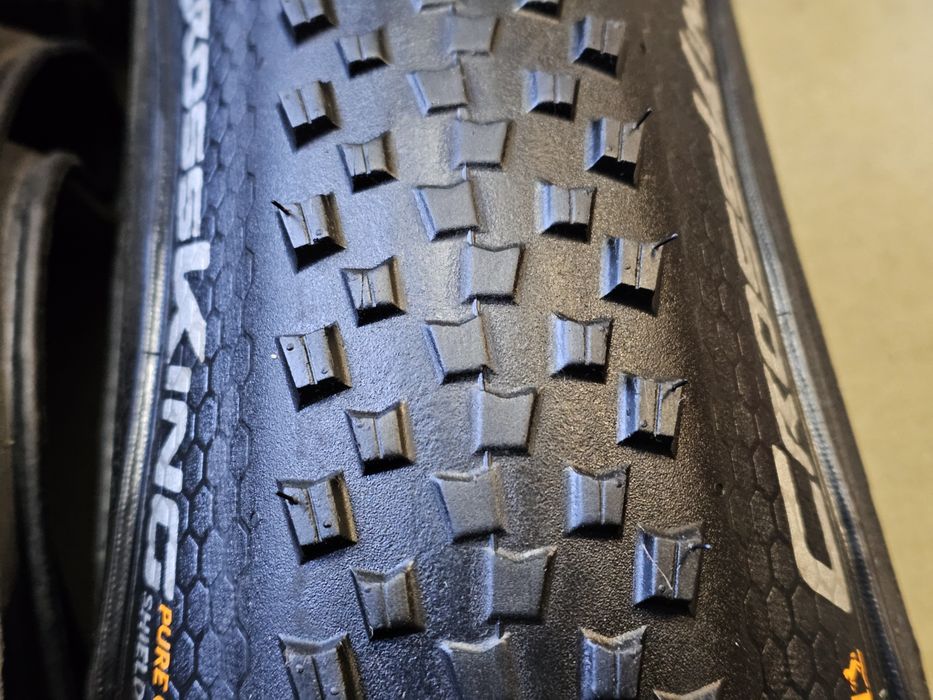 Б/у покришки 26 Continental Cross King, Race King