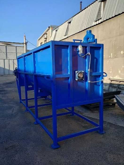 Шнековий змішувач корму, горизонтальный кормосмеситель