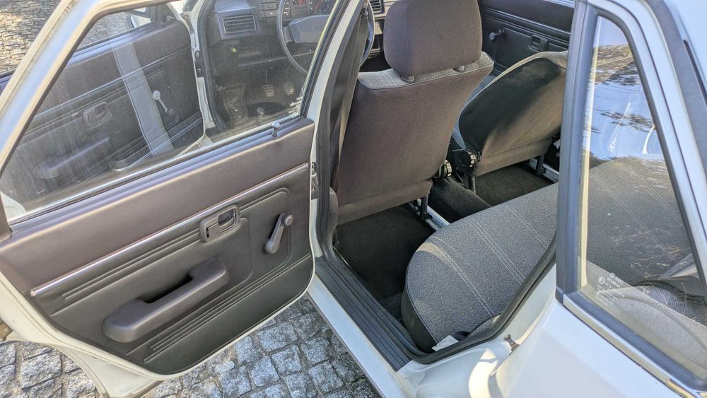 Audi 80CL, Cilindrada 1297, Gasolina de 1982