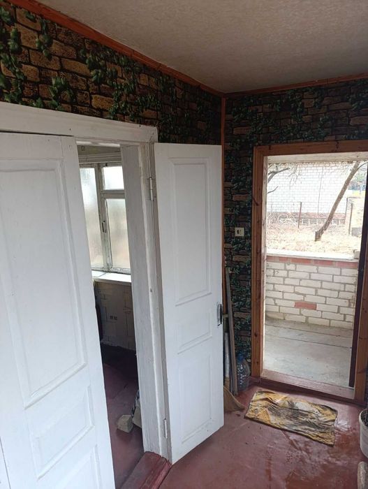 Камін ! Груба ! Свердловина ! Поруч ліс!