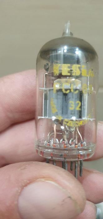 lampa elektronowa tesla pcc88