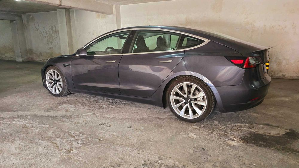 Tesla 3 SR (extras do Performance)