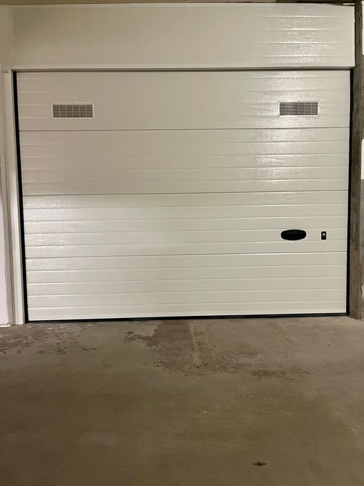 Vendo garagem fechada centro de Vila Verde