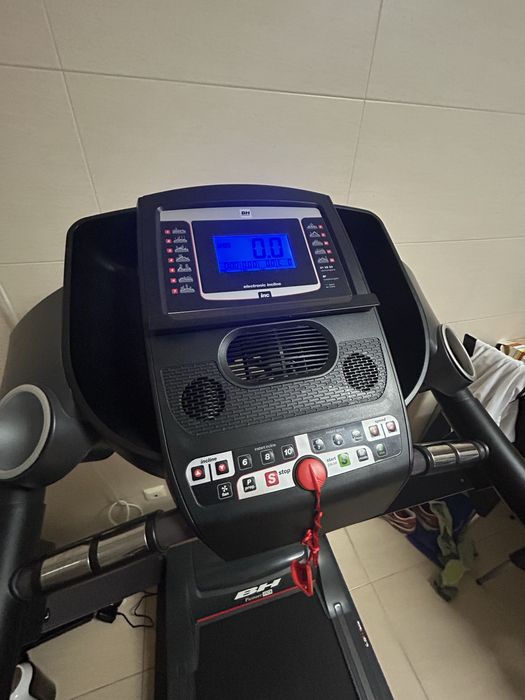 Passadeira de Correr BH Pioneer R3