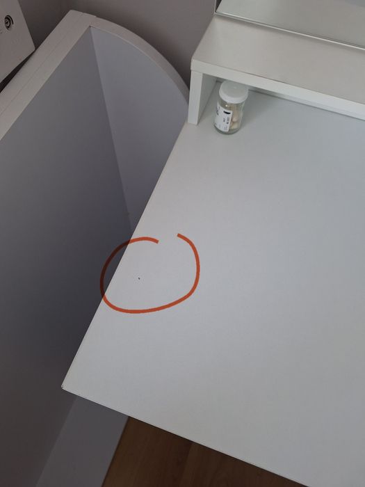 Toaletka biała damska