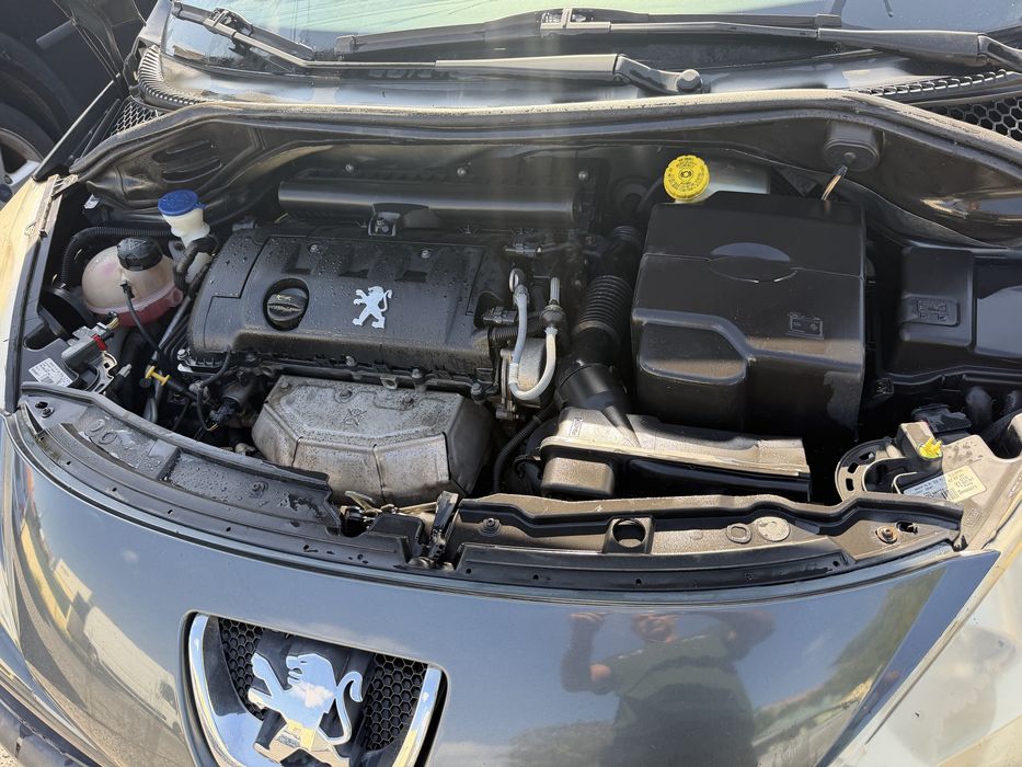 Peugeot 207 sw 1.4 com 120 mil