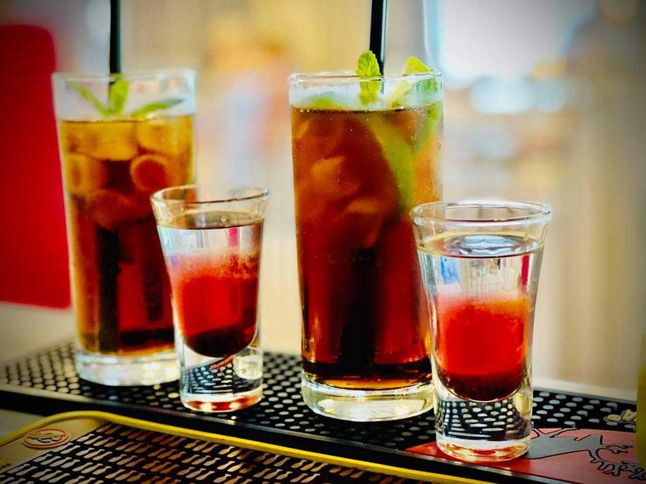 Barman na wesele - Drink bar - Napis LOVE - Taniec w chmurach