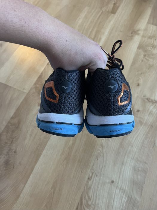 Кроссовки Mizuno Wave Ultima 7 x Asics gel