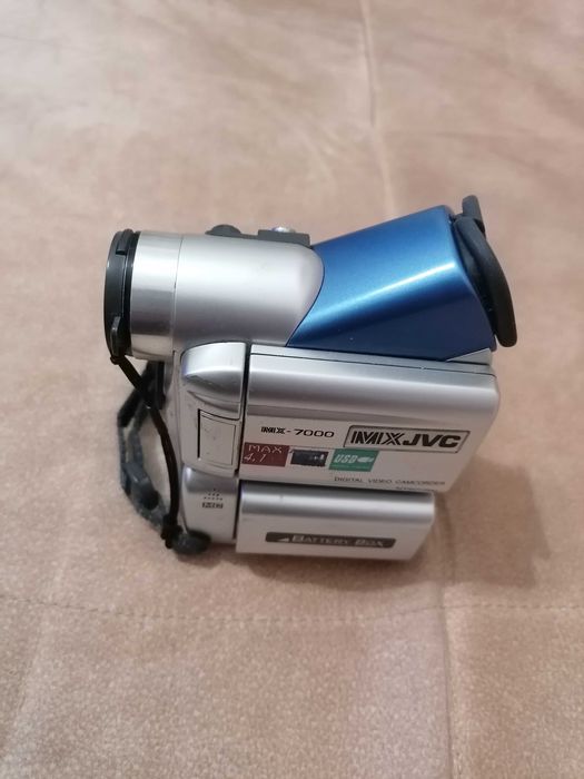 JVC Digital Camcorder64309998969345124