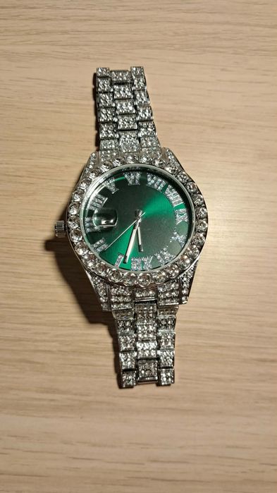 Zegarek iced out zielony