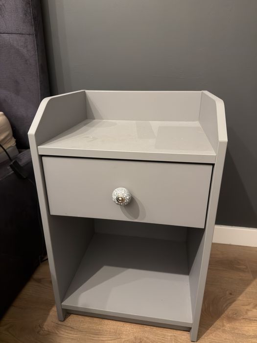 Zestaw szafa + 2 stoliki nocne