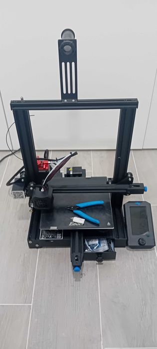 Impressora 3D Creality Ender 3 V2 + melhorias