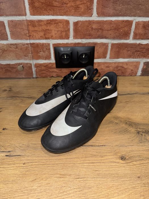 Korki Nike Bravata