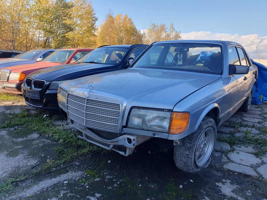 Mercedes W126 2.8 benzyna 1983r. Na części