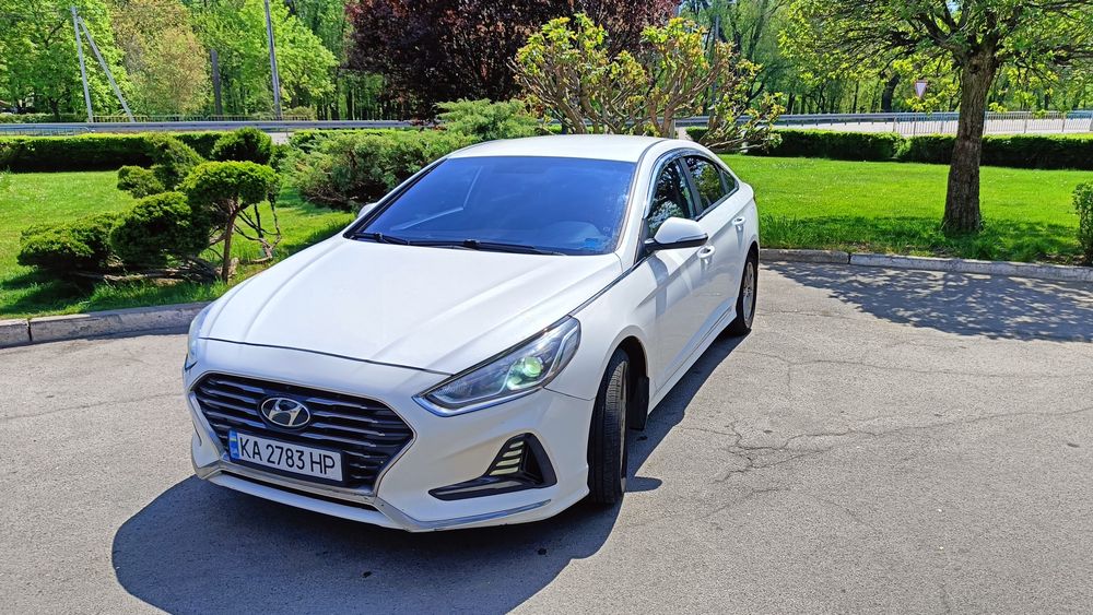 Авто в оренду Hyundai Sonata
