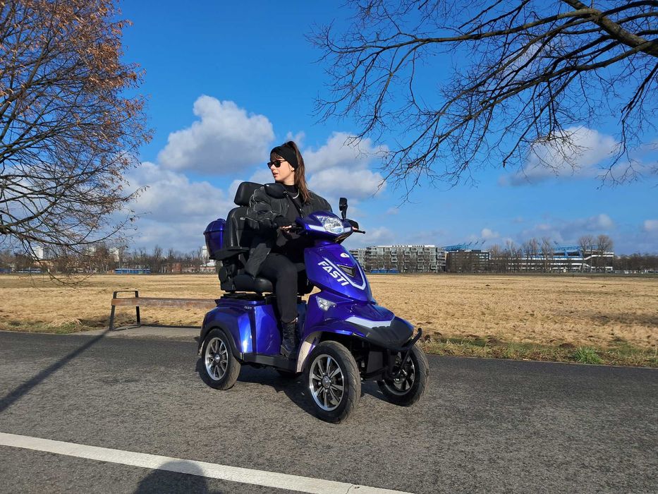 Fasti 4 Max: Elektryczny skuter czterokołowy bateria + uchwyt na kule