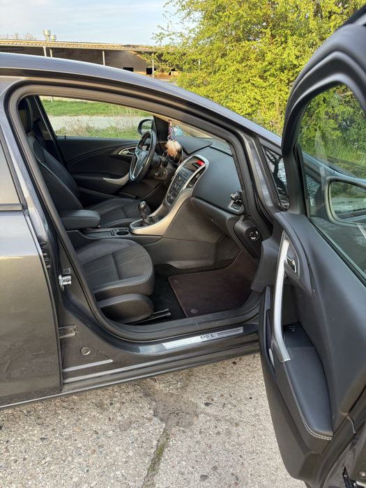 Opel Astra J 1.4T po remoncie silnika.