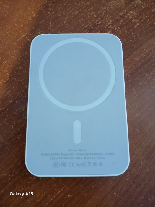 Повербанк для айфона MagSafe